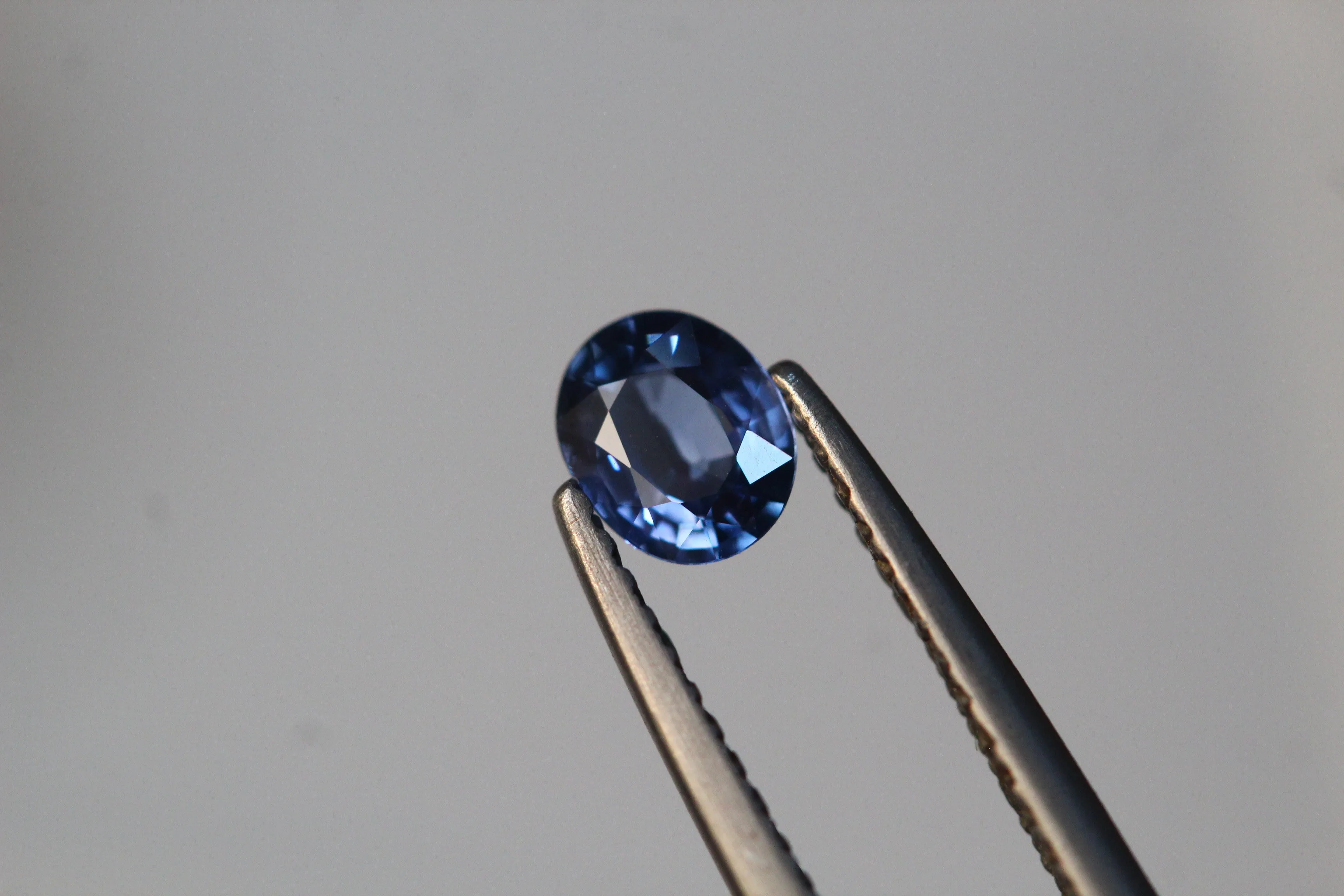 0.48 carats Oval Ceylon Blue Sapphire