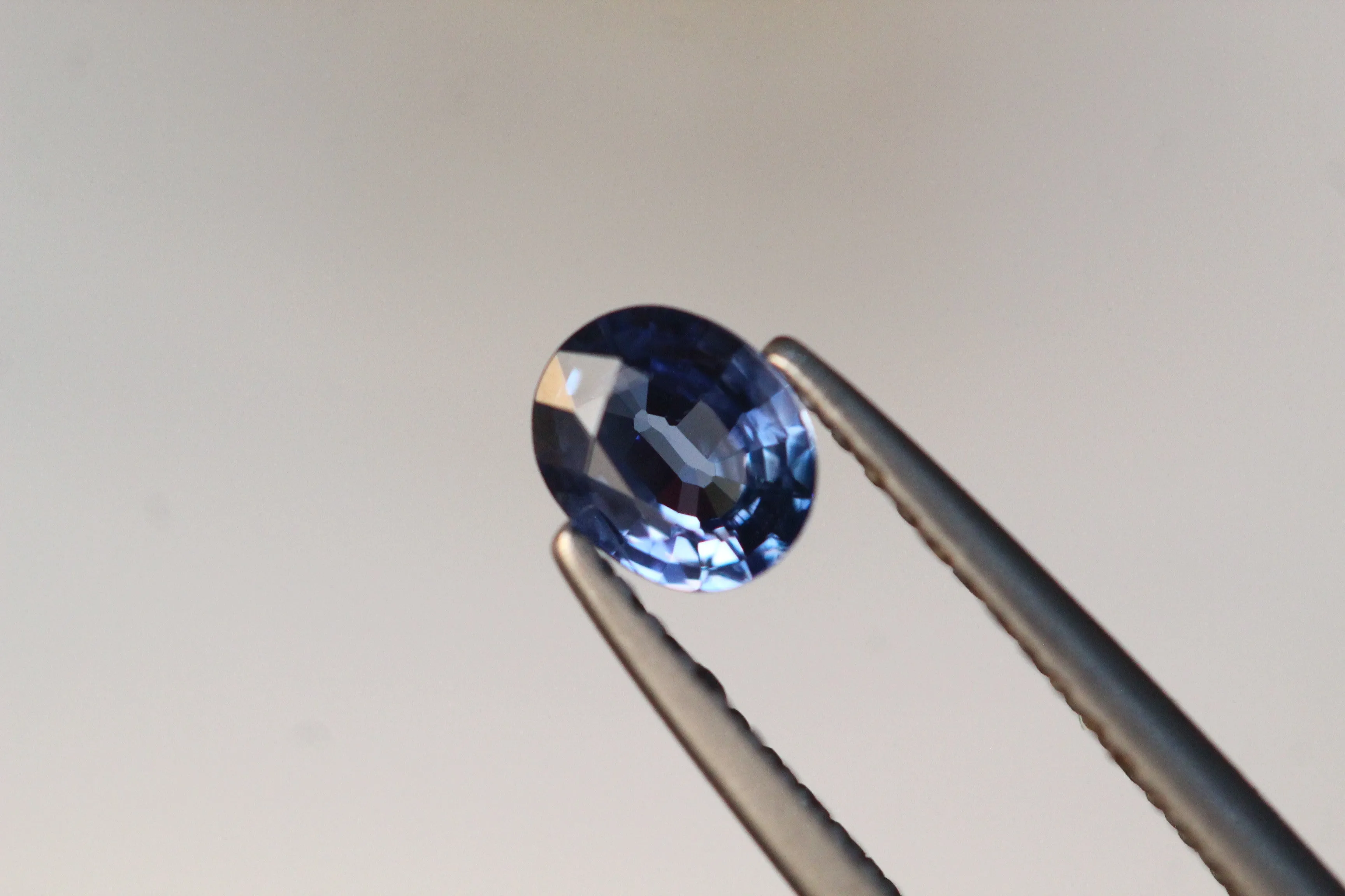 0.48 carats Oval Ceylon Blue Sapphire