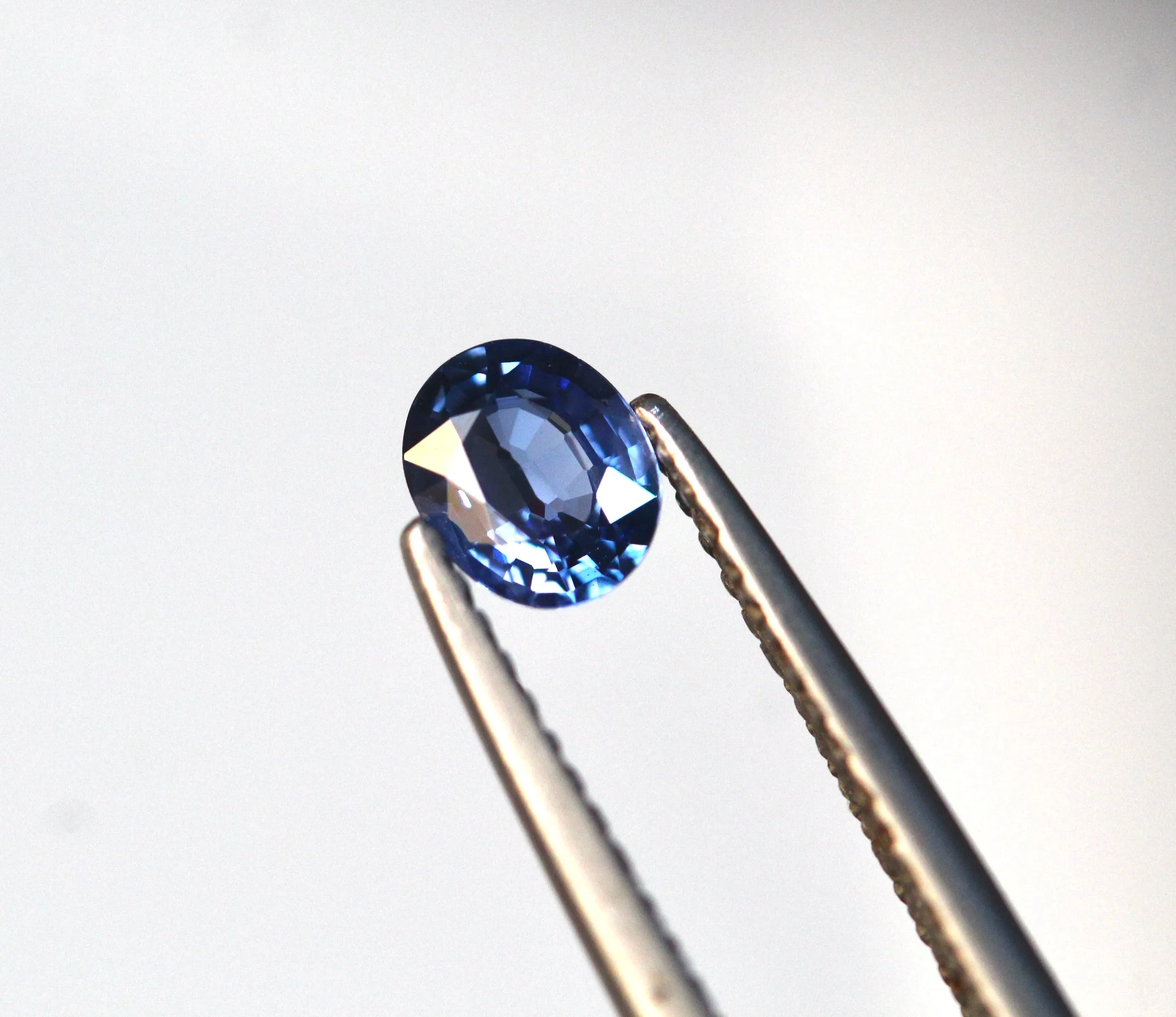 0.48 carats Oval Ceylon Blue Sapphire