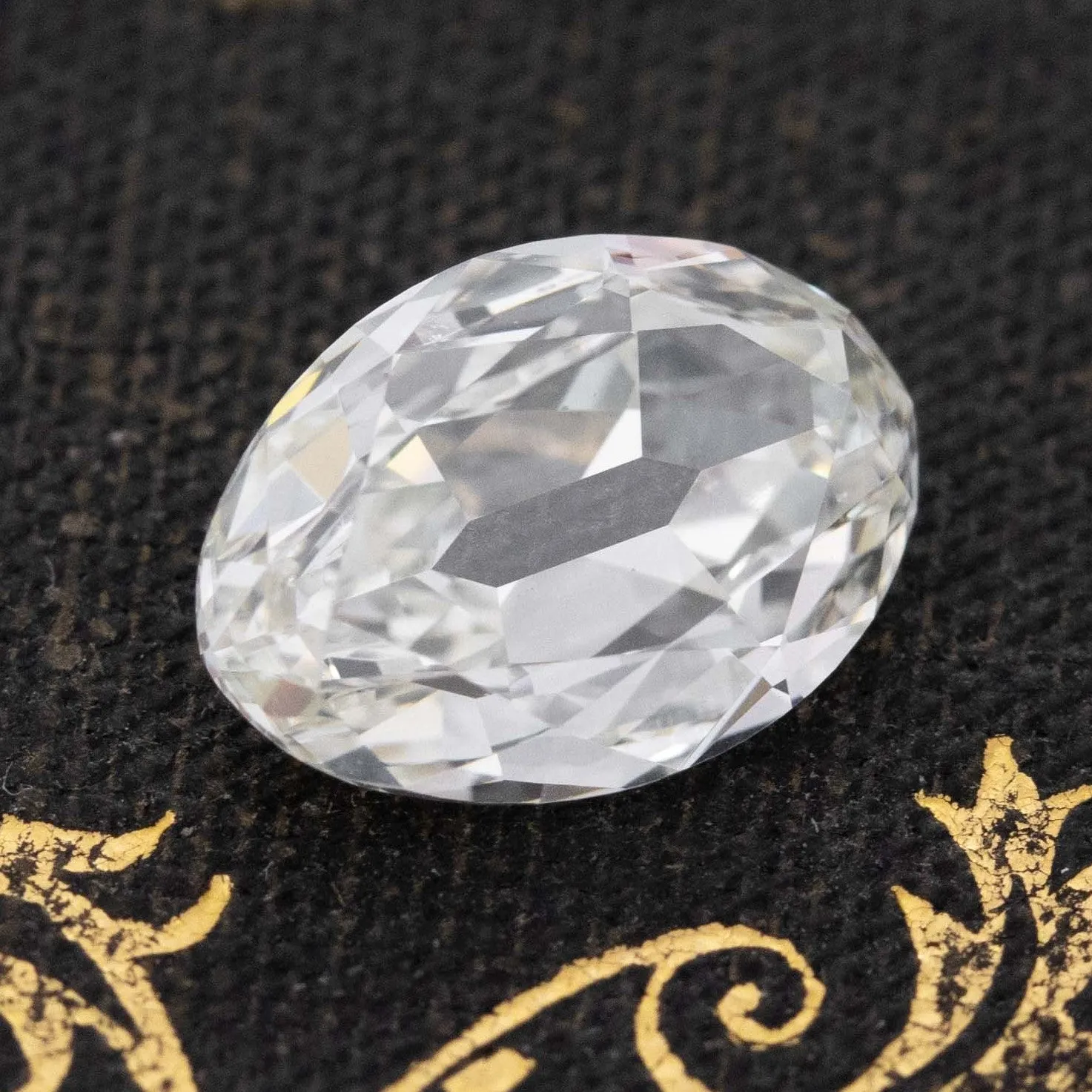 2.01ct Oval Cut Diamond, GIA K VVS2