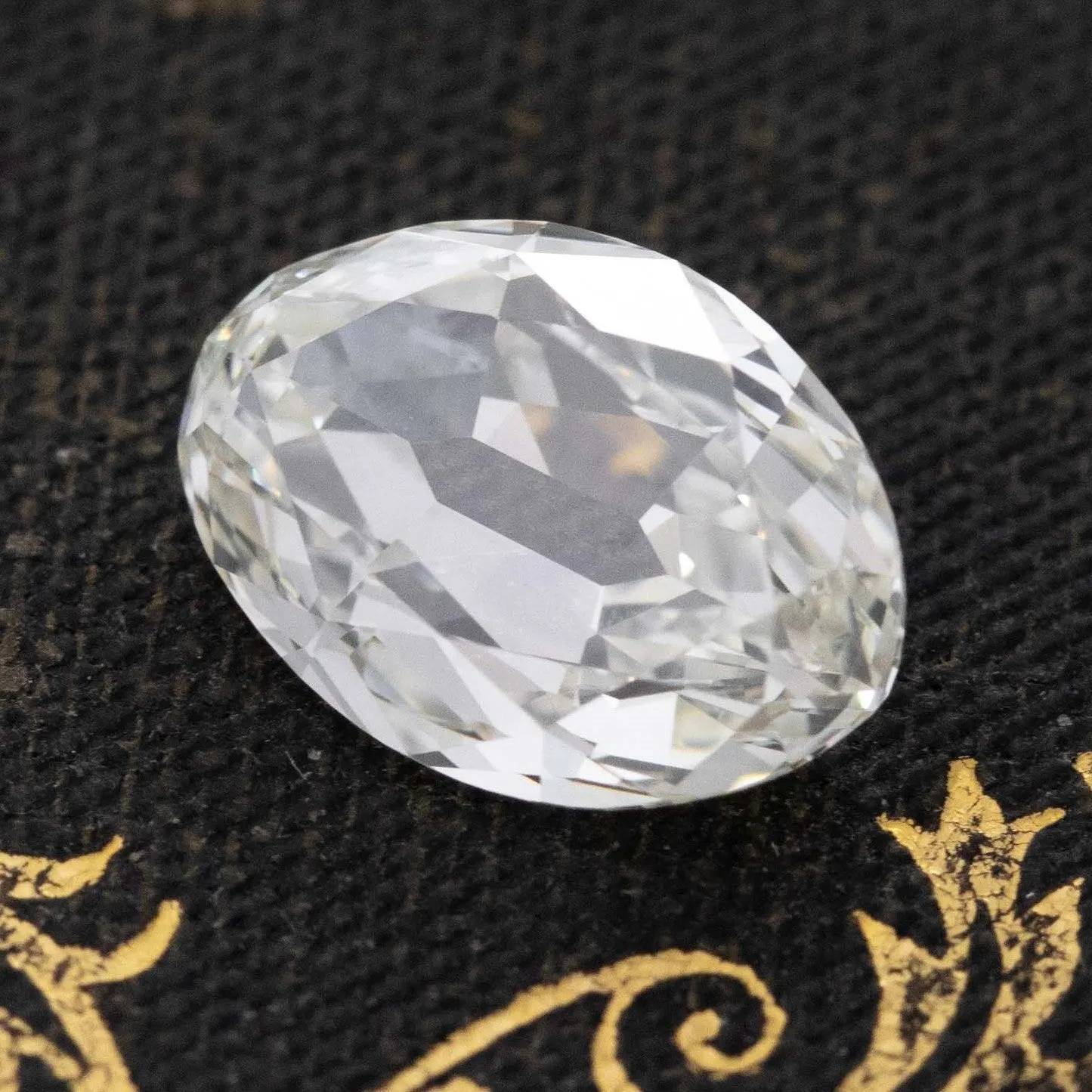 2.01ct Oval Cut Diamond, GIA K VVS2
