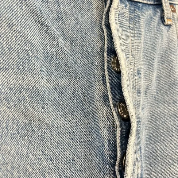 AGOLDE 30 Parker Vintage Loose Fit Cutoff 0765 Shorts Swapmeet denim light wash