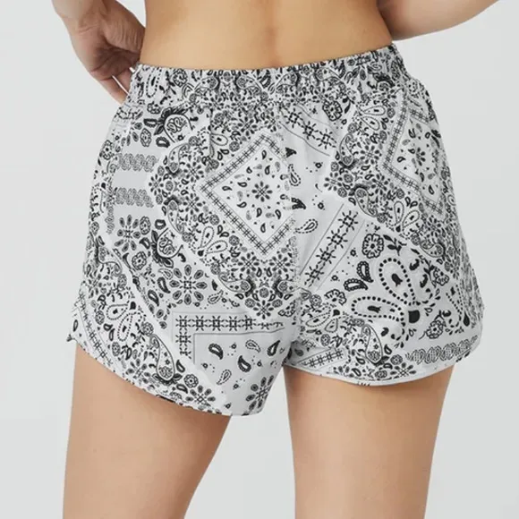 ALO Yoga Bandana Stride Shorts