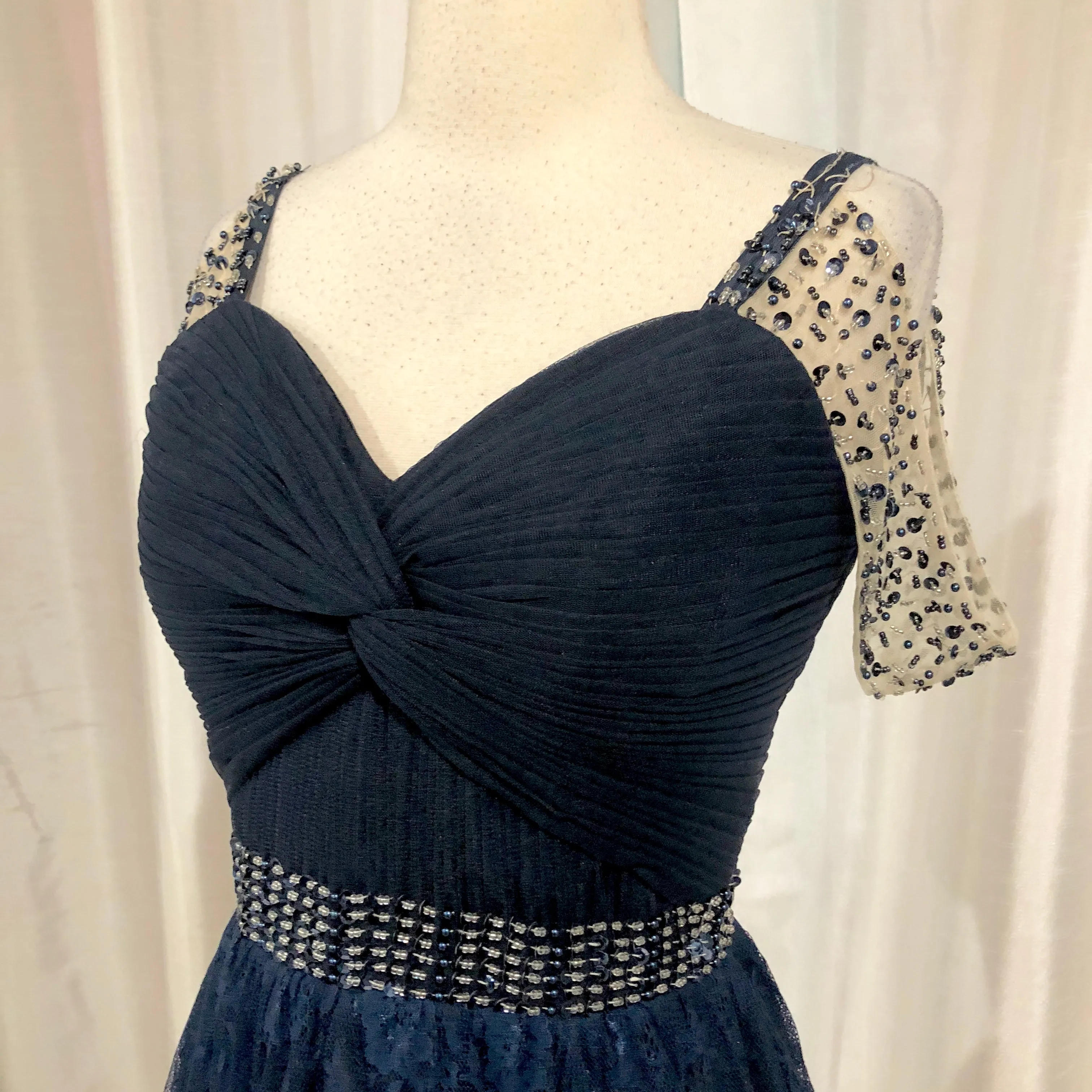 BOUTIQUE Short Navy Lace Off The Shoulder Gown Size 2/4