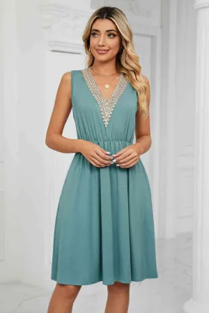 Contrast Color V-Neck Sleeveless Dress (7 Colors)
