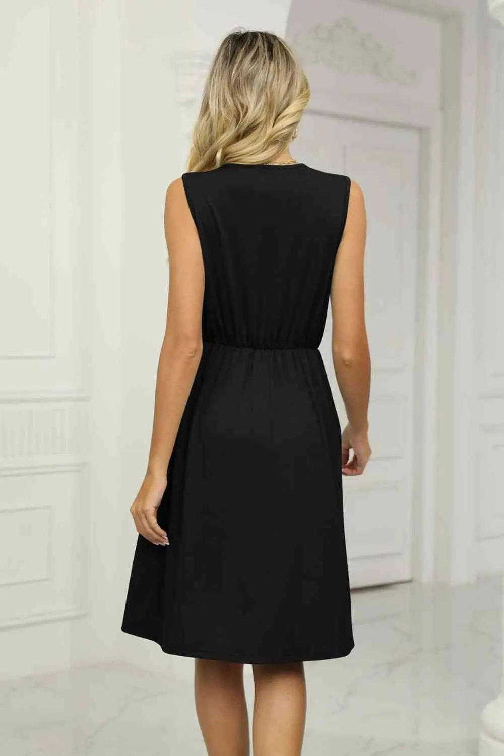 Contrast Color V-Neck Sleeveless Dress (7 Colors)