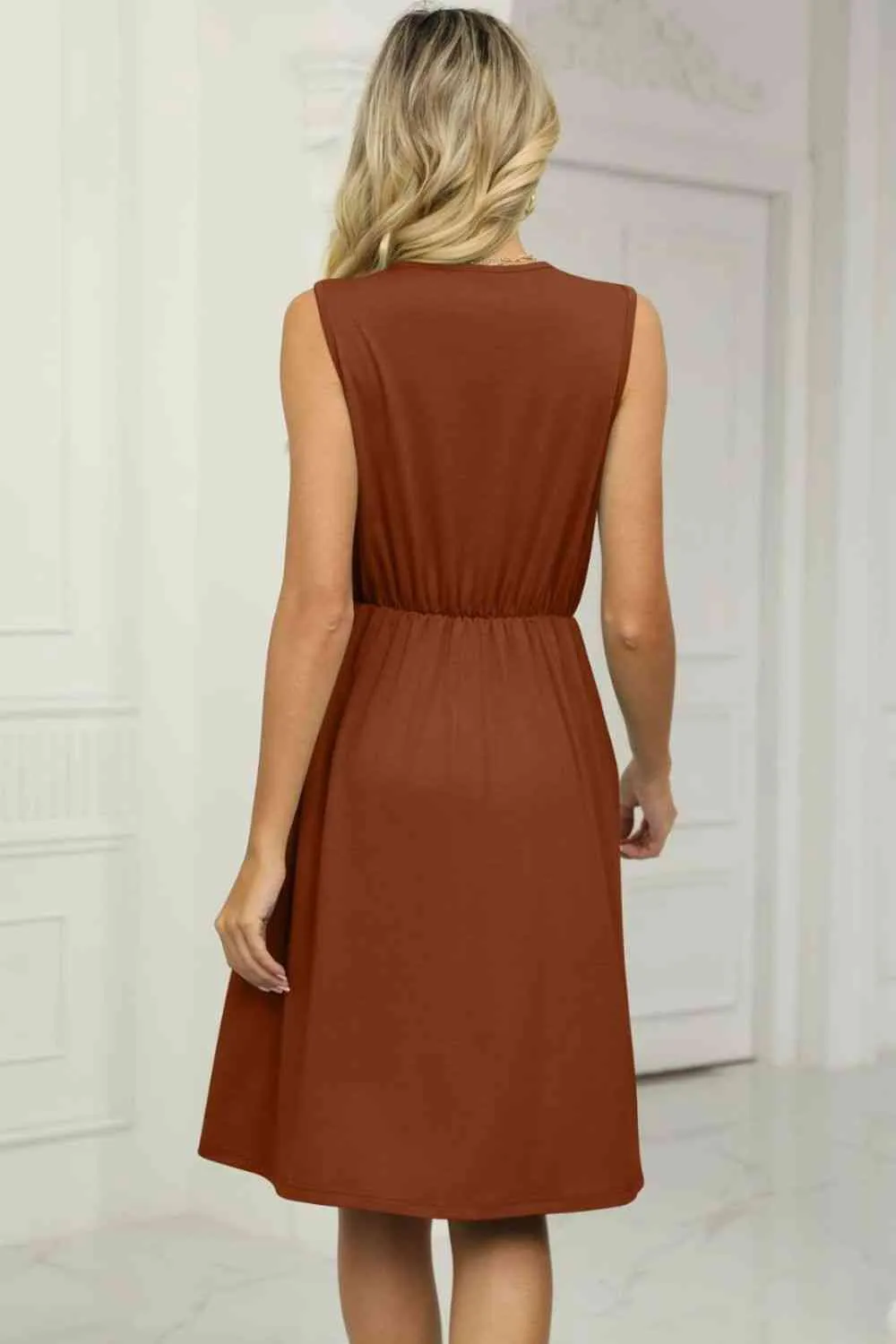 Contrast Color V-Neck Sleeveless Dress (7 Colors)