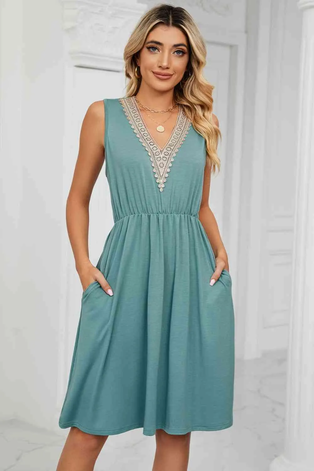 Contrast Color V-Neck Sleeveless Dress (7 Colors)