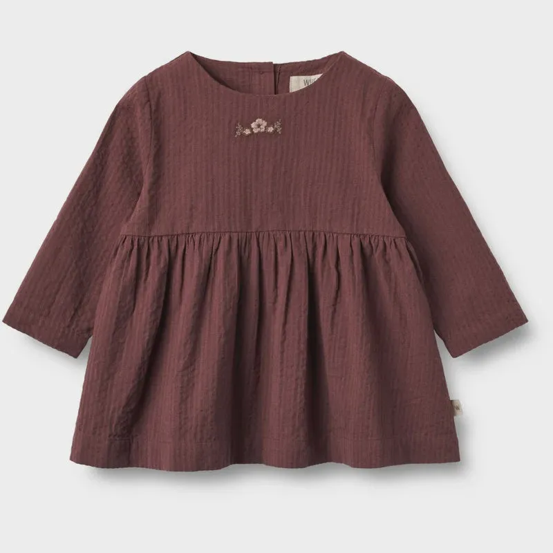 Dress Gunvor Embroidery in Aubergine