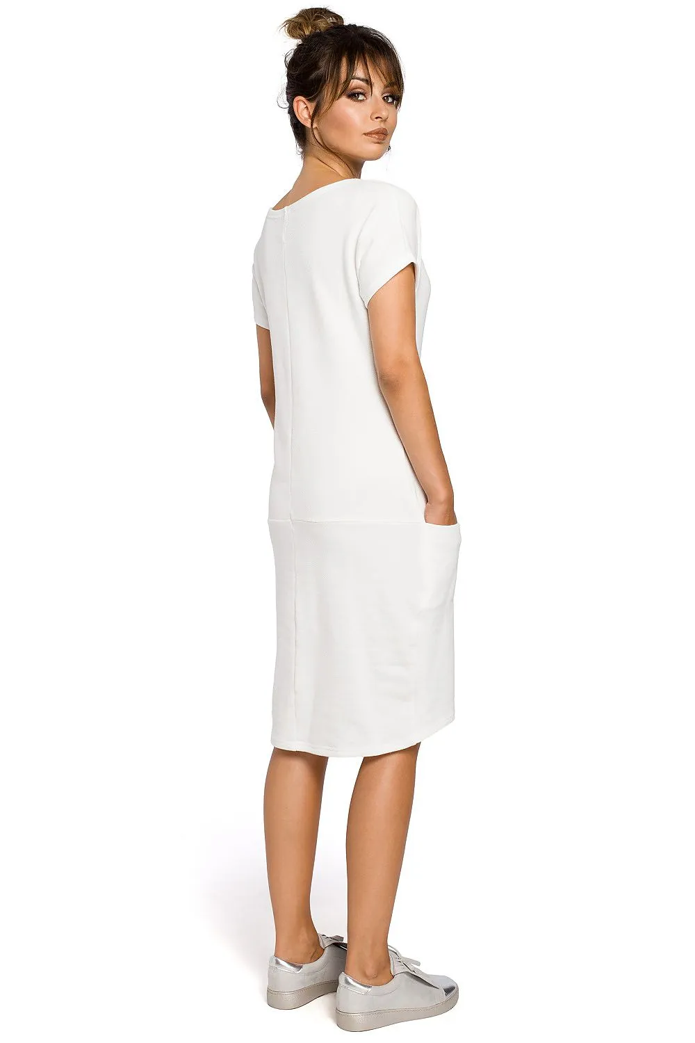 Elegant Pocket Dress with Loose Fit
