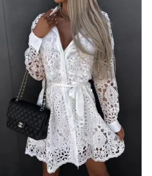 Frannie - Loose V-neck dress with long sleeves