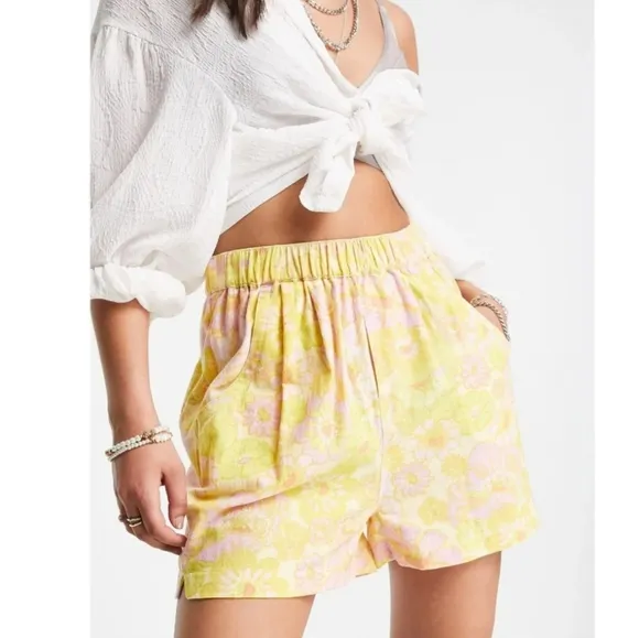 Free People Palo Duro Shorts High Rise Relaxed Fit Retro Floral Print Small NWT