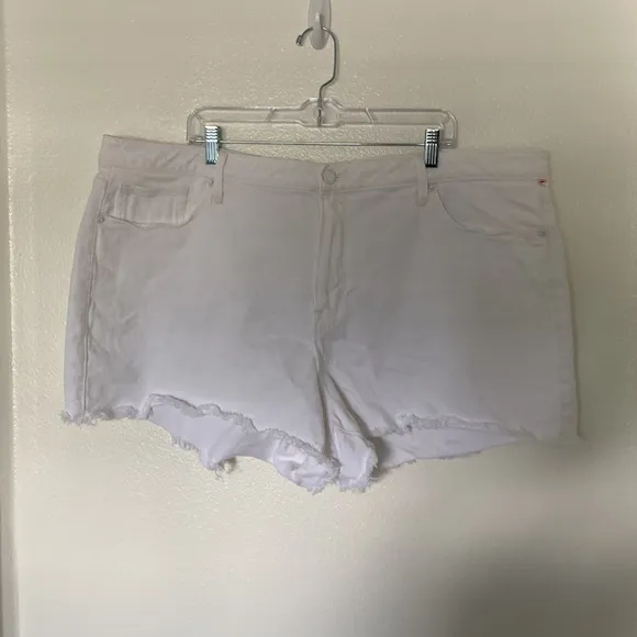 Good America: Good Girlfriend Shorts