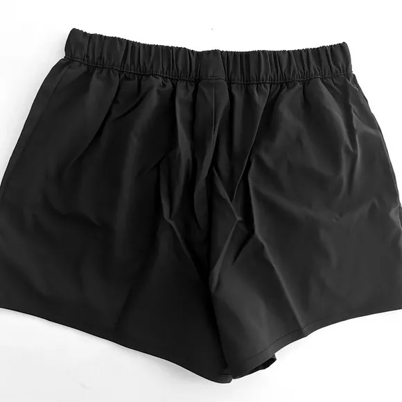 Gymshark M Training Contrast Loose 2.5&quot; Shorts &amp; Scallop Hem Shaped Shorts Set
