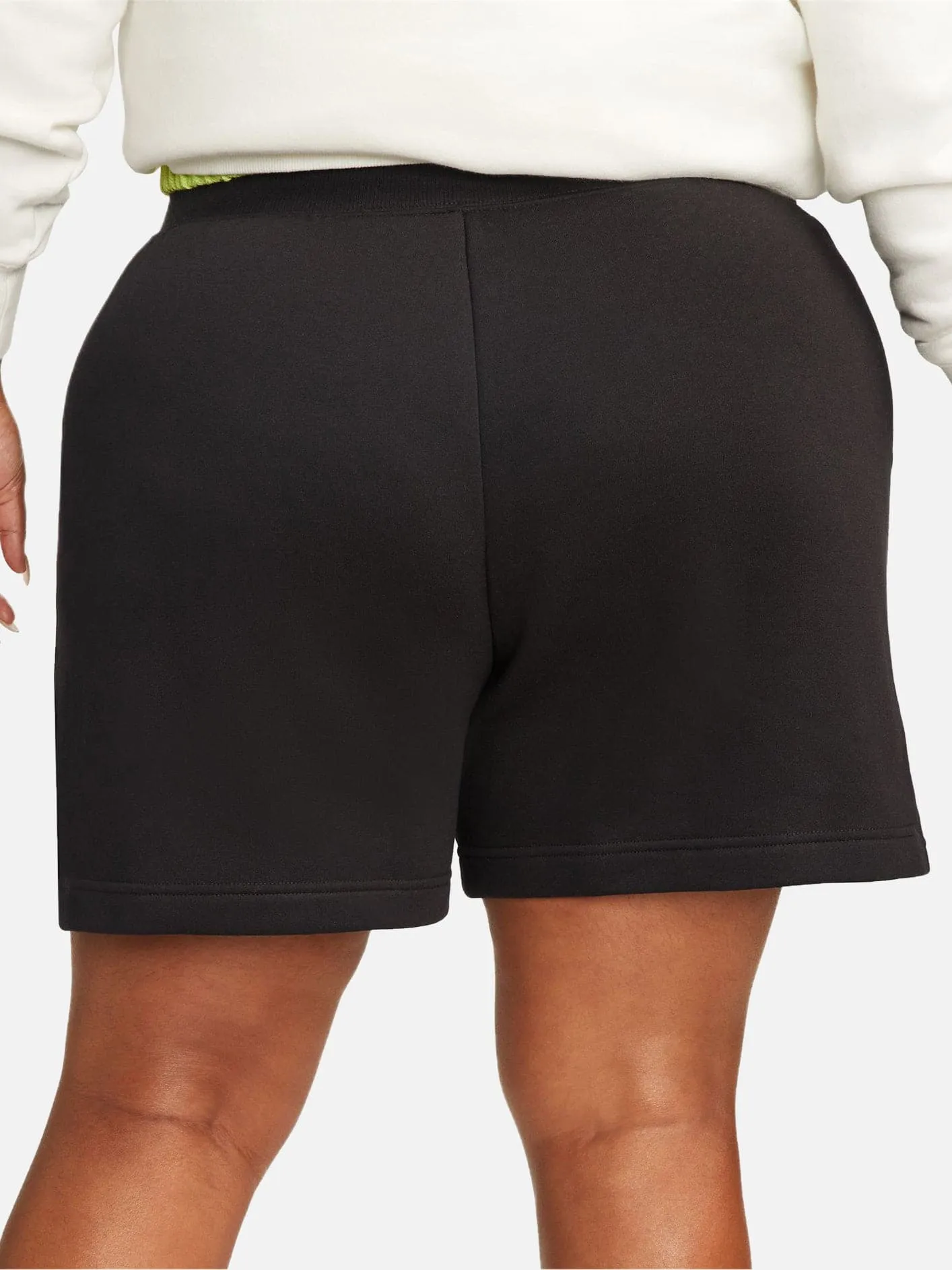 High-Waisted Loose-Fit Plus Size Shorts - Black