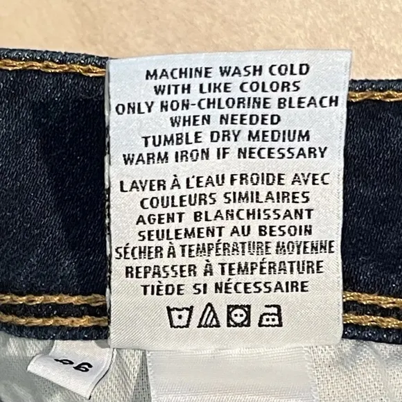 Hudson Croxley Mid Thigh Blue Denim Rolled Cuff Short  Size 26. NWT