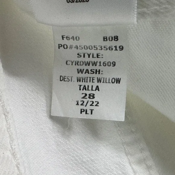 Hudson Women’s Size 28 White Willow Devon High Rise Denim Boyfriend Shorts NWT