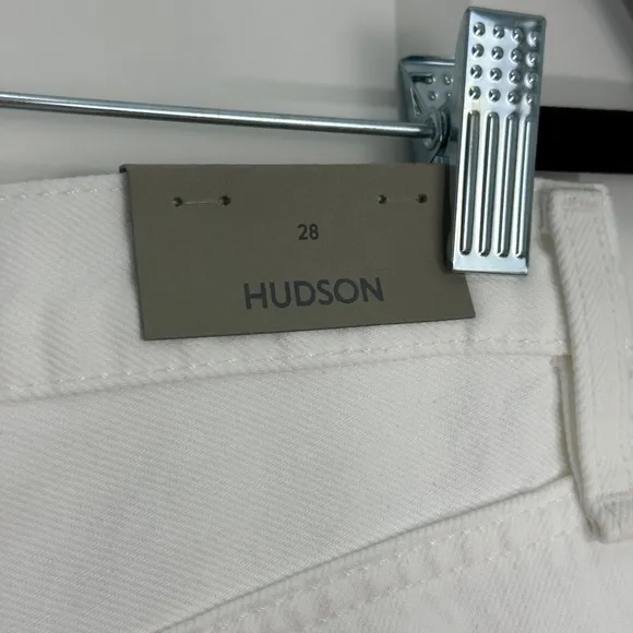 Hudson Women’s Size 28 White Willow Devon High Rise Denim Boyfriend Shorts NWT