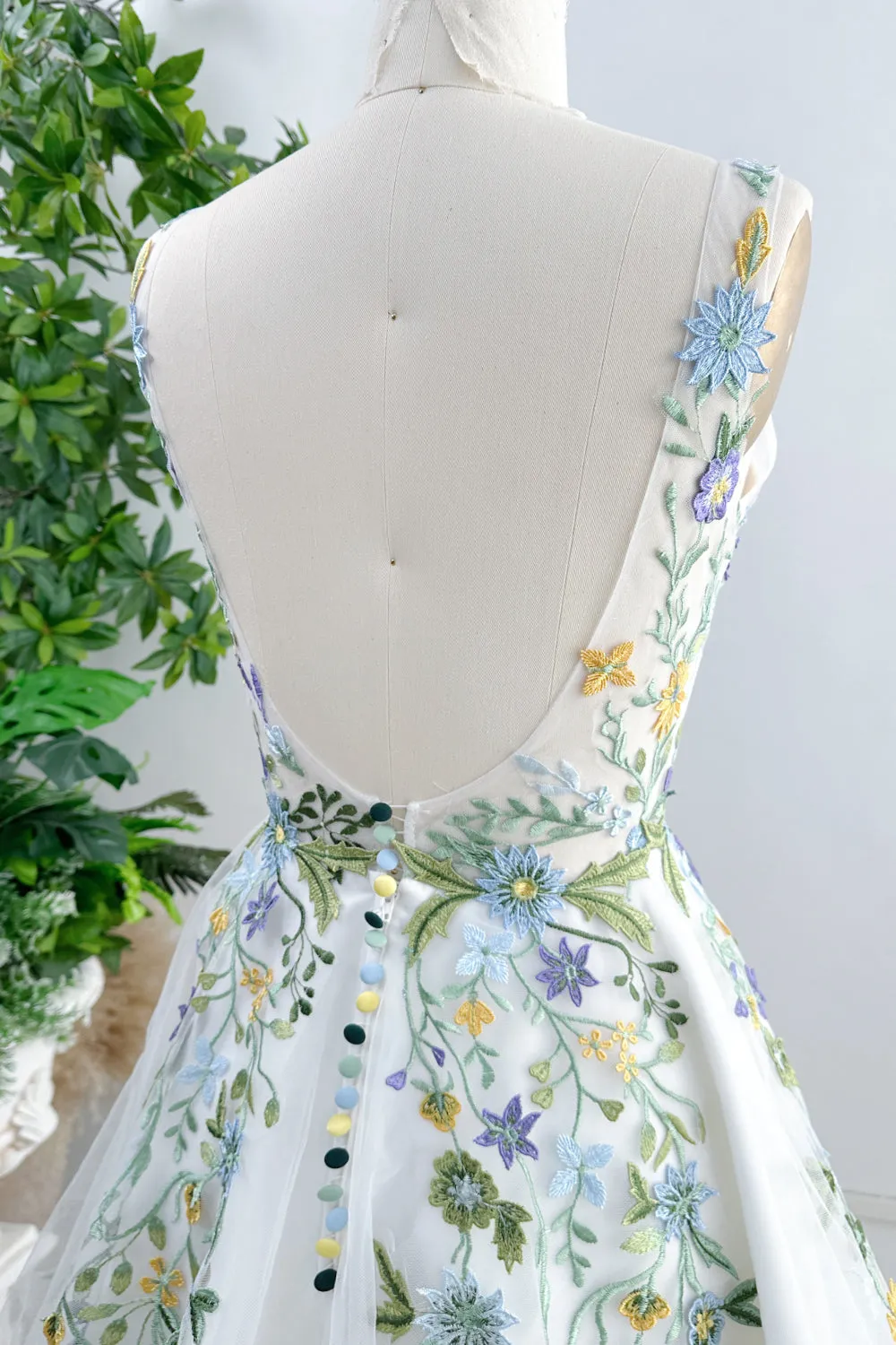 JazzHer Floral Embroidery Backless A-line Prom Dresses Colorful Buttons vestidos de noche Sleeveless Formal Evening Customized-(PRE-ORDER)