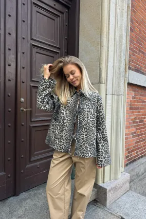 KarlaIC Top - Leo Print