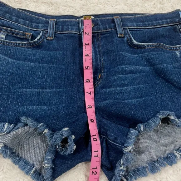 L'AGENCE Zoe The Perfect New Denim Shorts size 27. In excellent used condition.