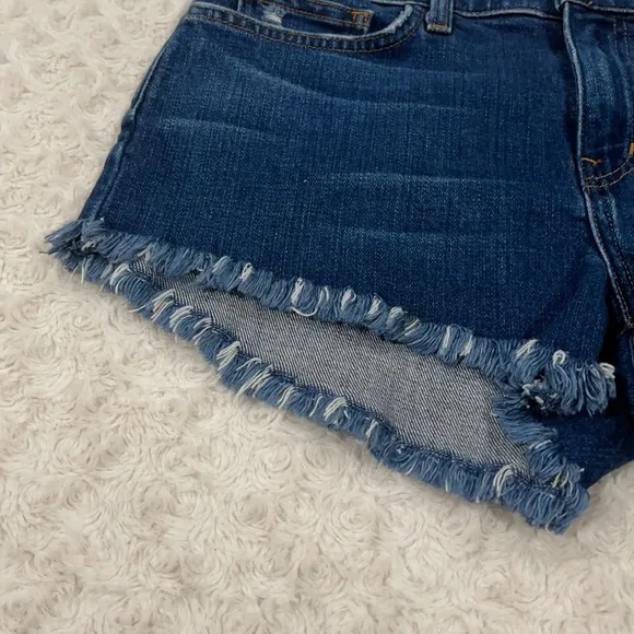L'AGENCE Zoe The Perfect New Denim Shorts size 27. In excellent used condition.