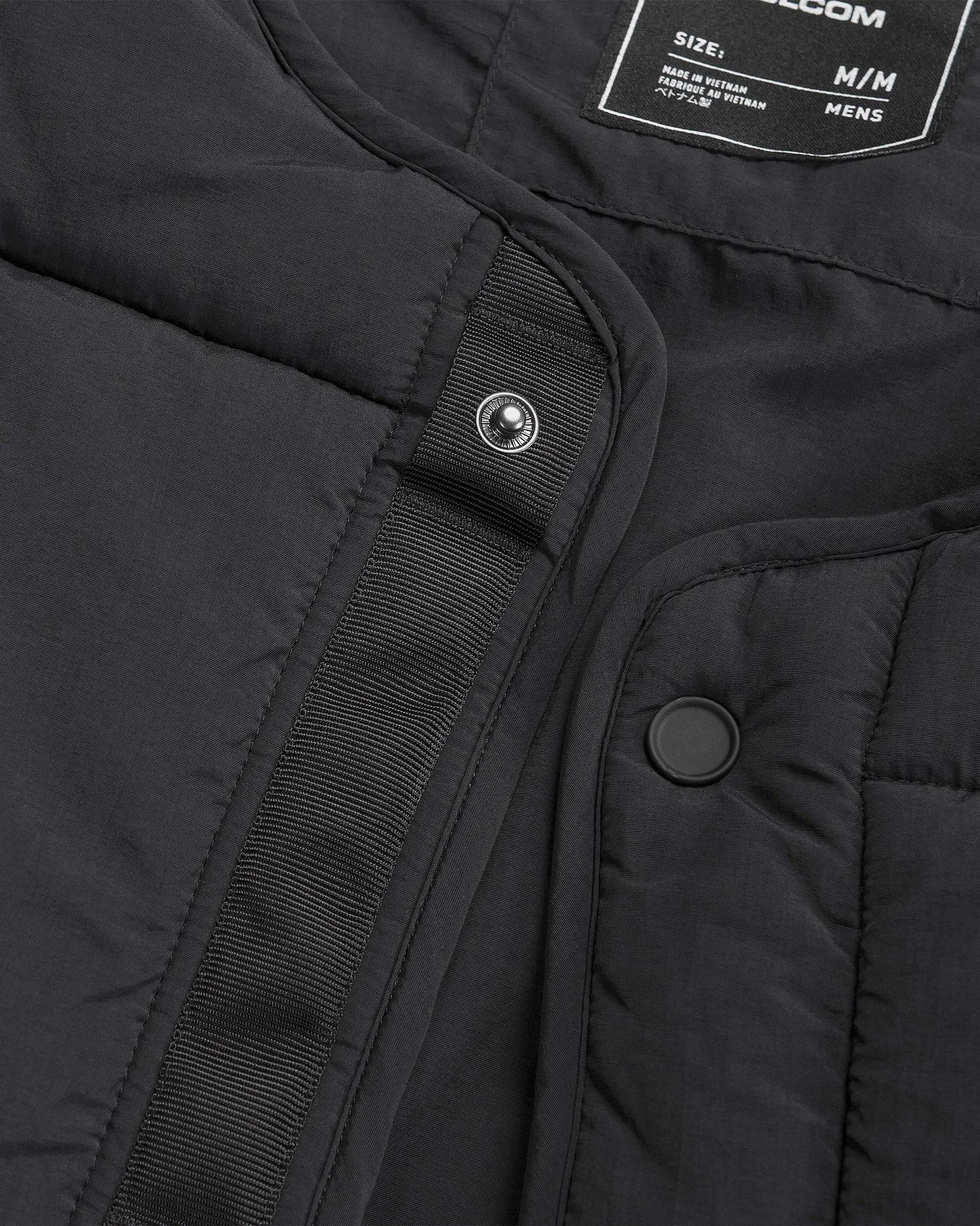 Layered Up Weste - Black