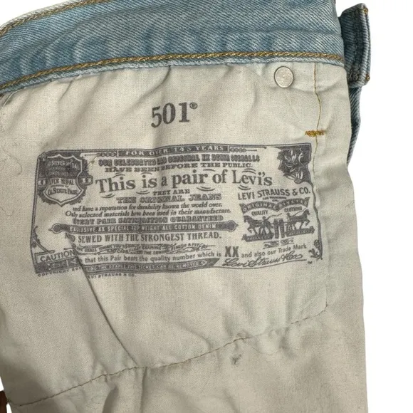 LEVI'S 501 Light Wash Distressed Cotton Blue Denim Shorts | W30