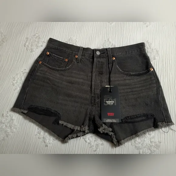Levi's 501 Women's Gray Button Fly Distressed Shorts Size 30 NWT Classic