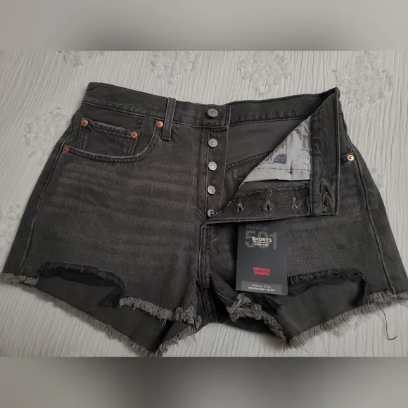 Levi's 501 Women's Gray Button Fly Distressed Shorts Size 30 NWT Classic