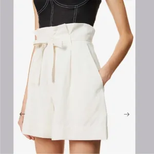 Like New! Reformation Castel High Waist Shorts Tencel Size 6