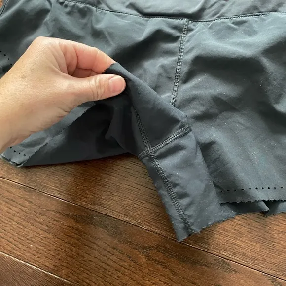lululemon athletica Women's Smooth Stride Shorts - Gray