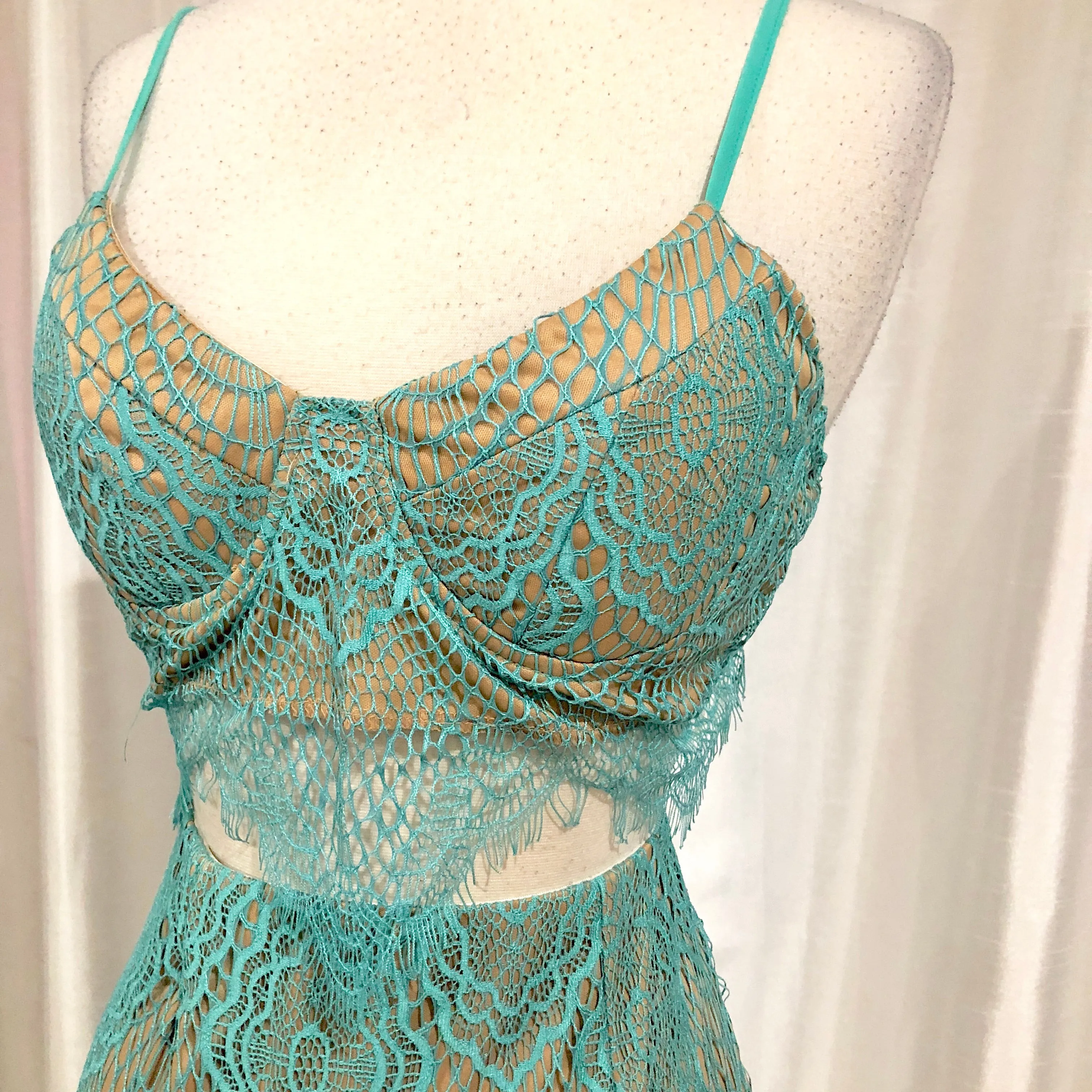 LULU’S Star Of The Stage Sea Green Lace Two Piece Dress Size M
