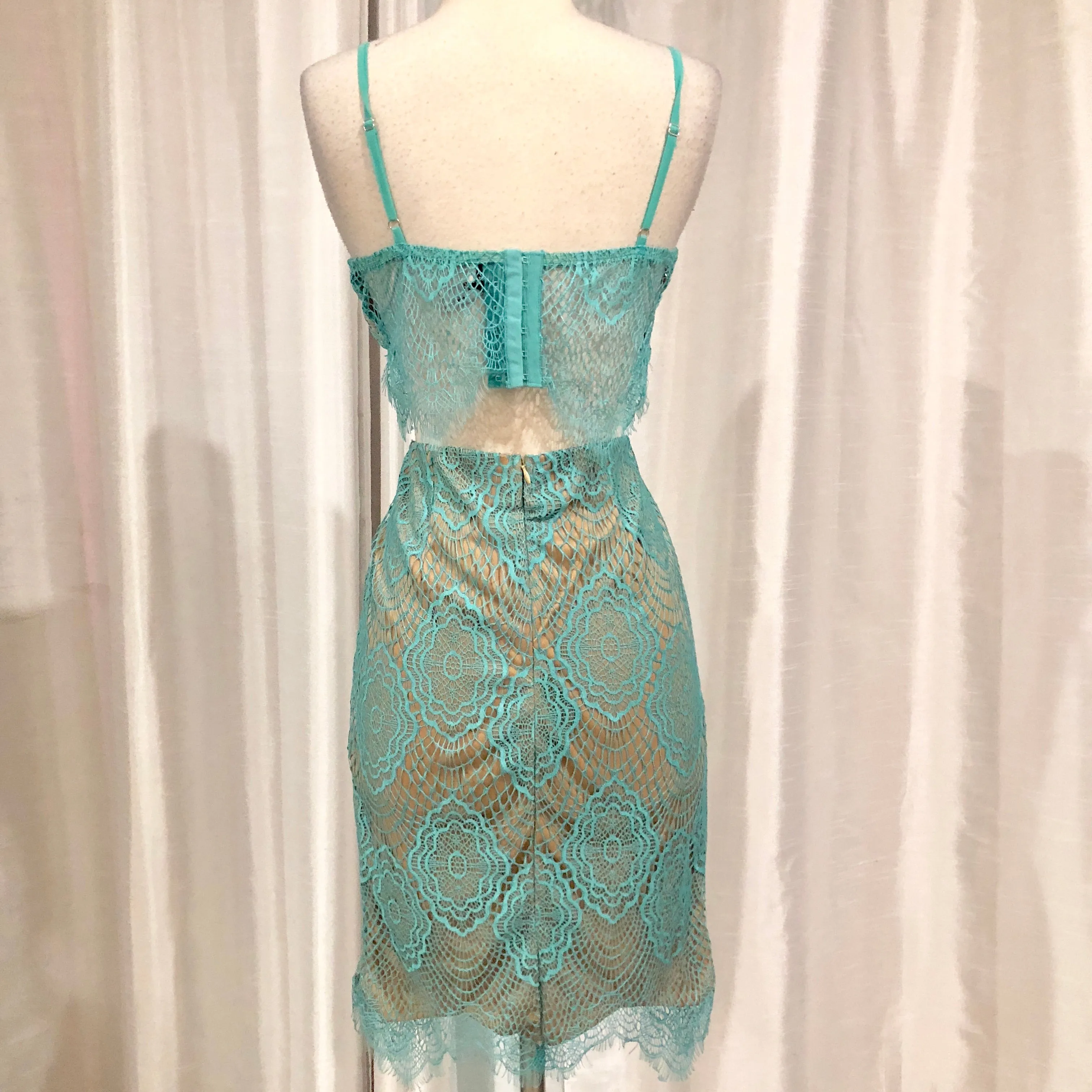 LULU’S Star Of The Stage Sea Green Lace Two Piece Dress Size M