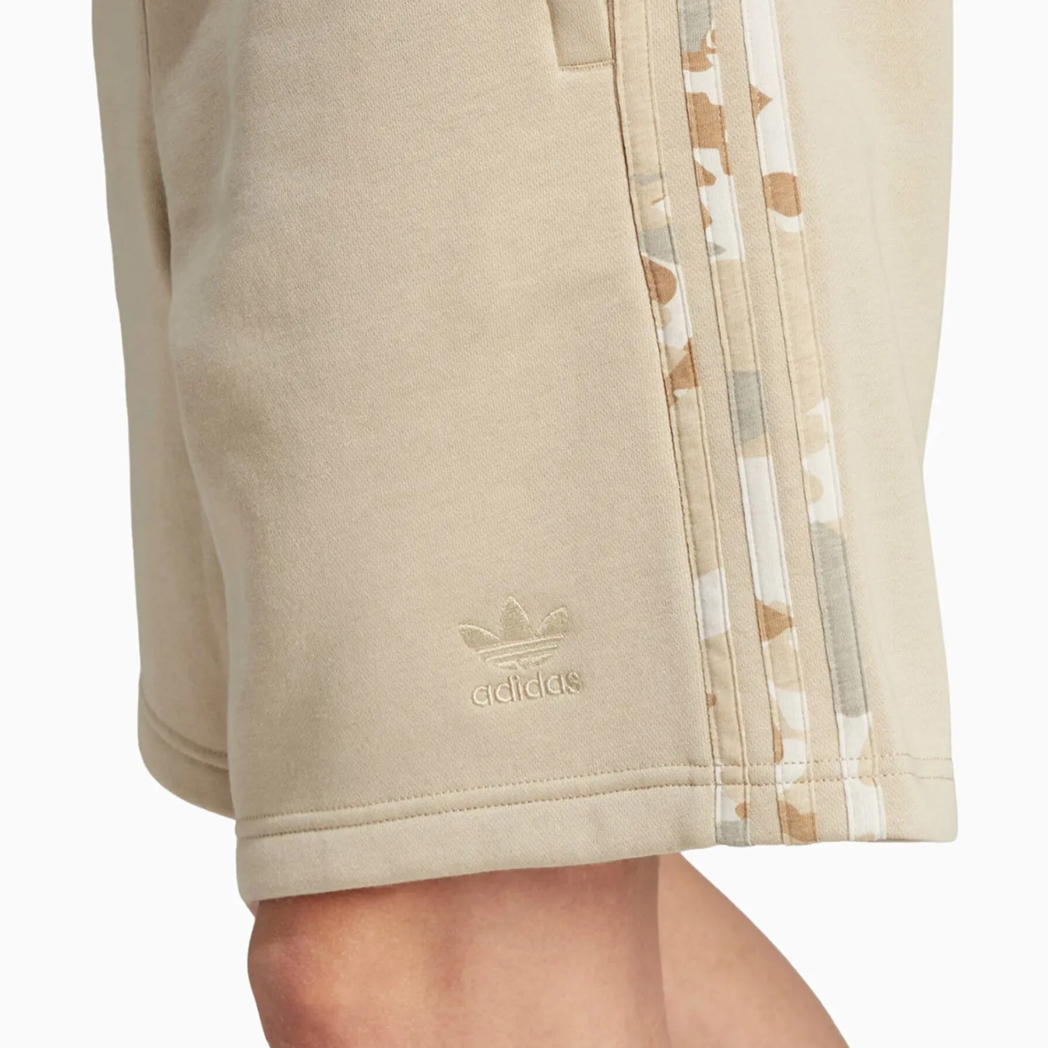 Men's Originals Graphics Camo Outfit