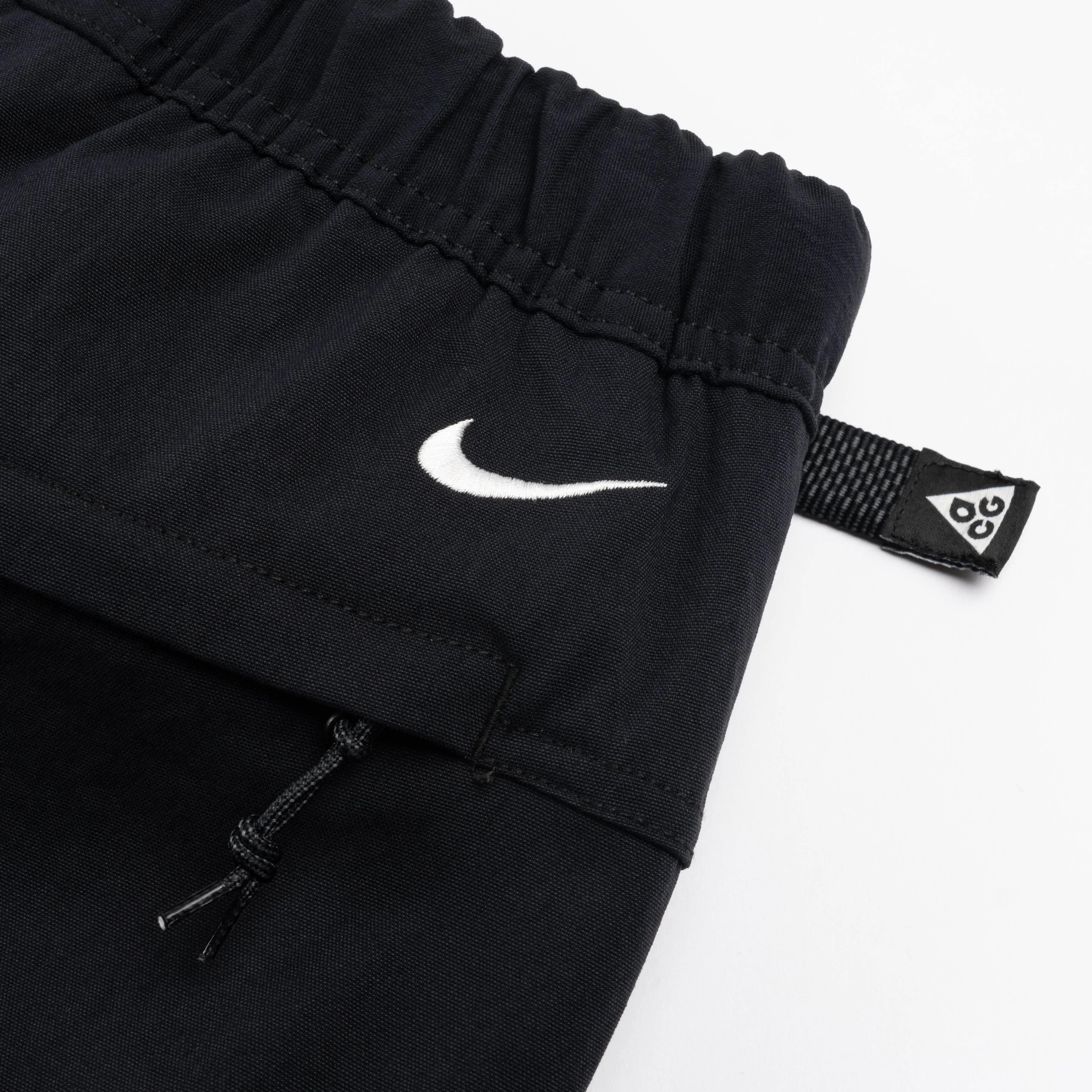Nike ACG Smith Summit Cargo Pants Black/Anthracite FN0428-010