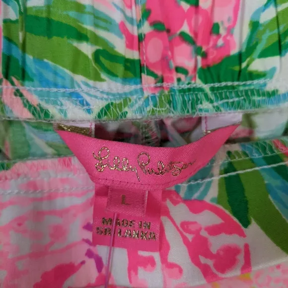 NWT! Lilly Pulitzer Ocean View Shorts Resort White Pear Necessities Size L