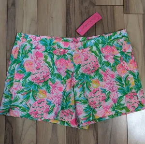 NWT! Lilly Pulitzer Ocean View Shorts Resort White Pear Necessities Size L