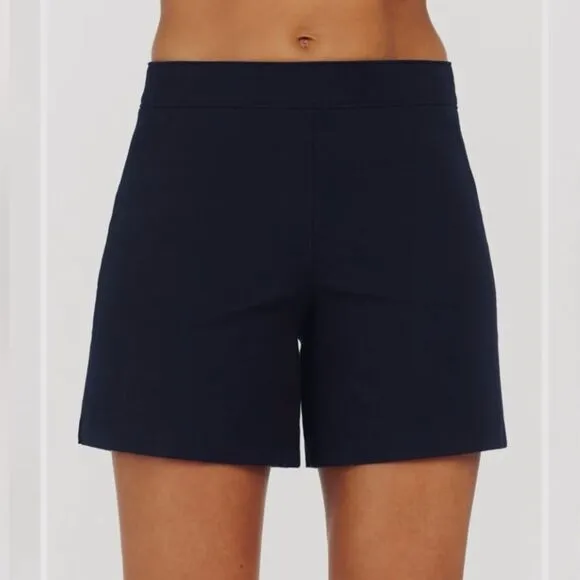 NWT Spanx On-the-Go Shorts Polished Pull On Stretch 6&quot; in Classic Black Size M