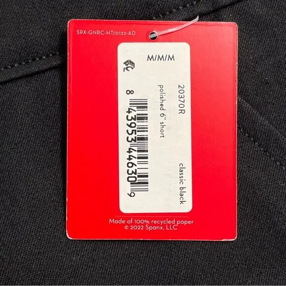 NWT Spanx On-the-Go Shorts Polished Pull On Stretch 6&quot; in Classic Black Size M