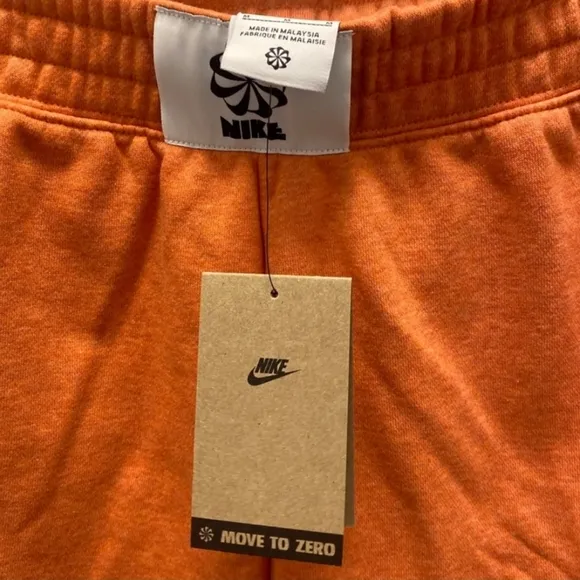 NWT Women's Nike Loose Fit High Rise Shorts
