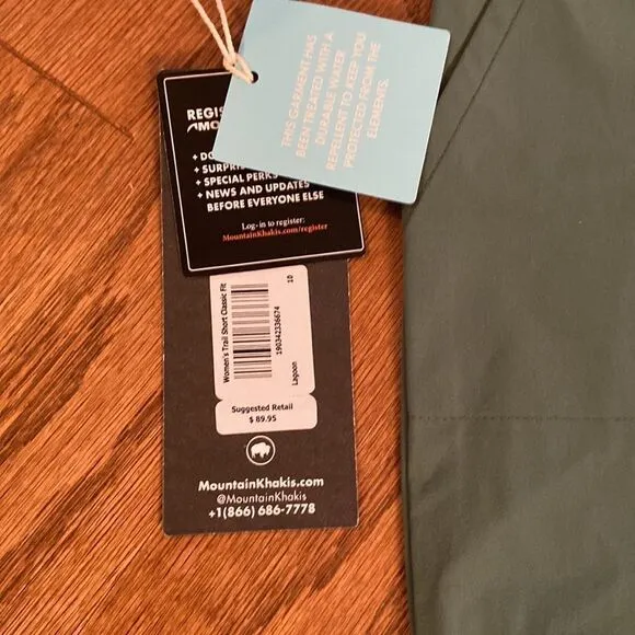 NWT Mountain Khakis green shorts 10 - water repellent, classic fit