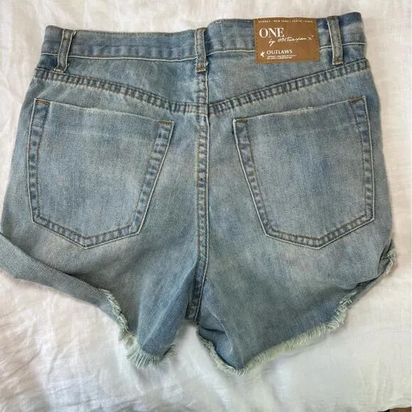 One Teaspoon Outlaws Low Waist Boyfriend Shorts