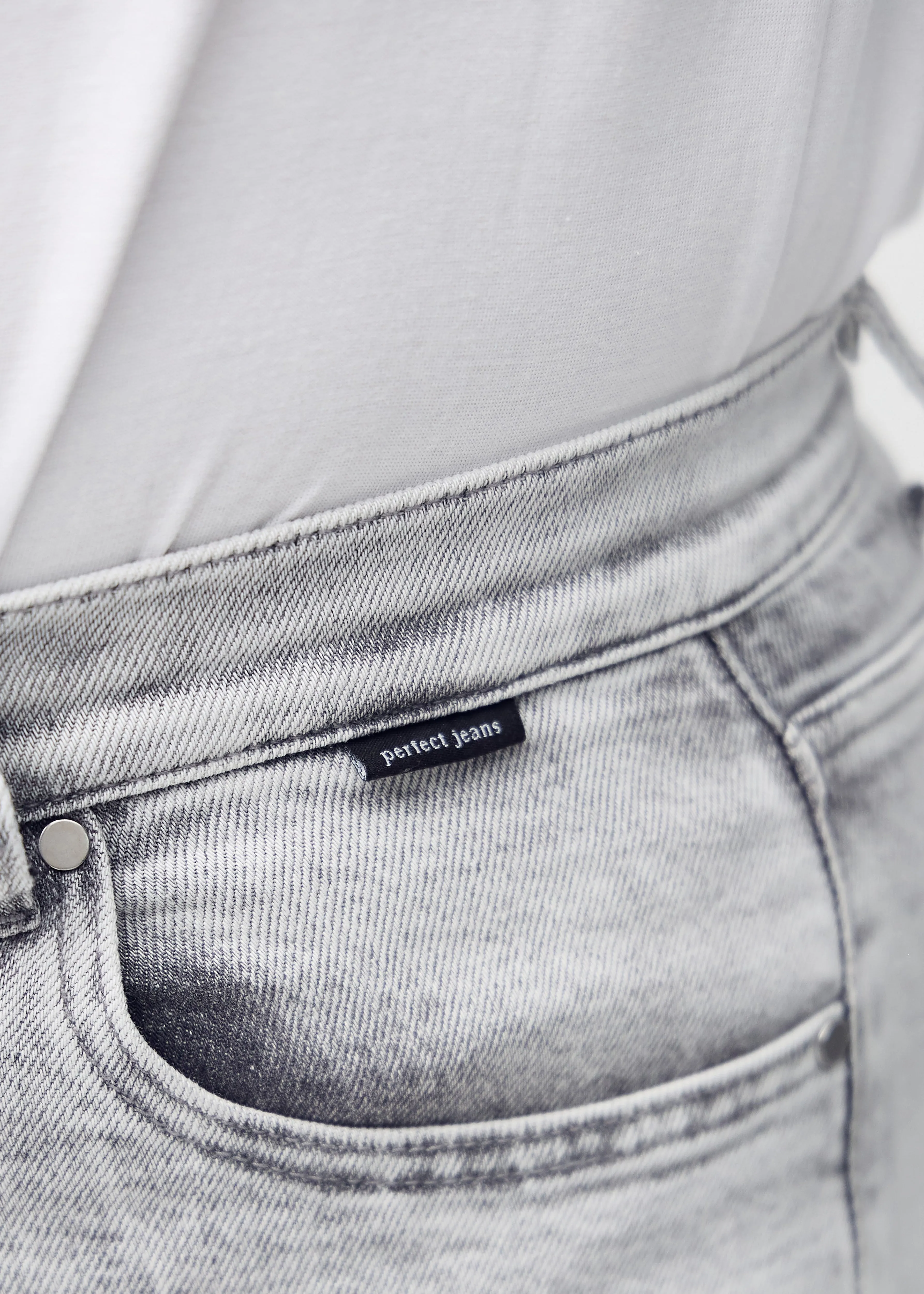 Perfect Shorts - Middle - Ashes™