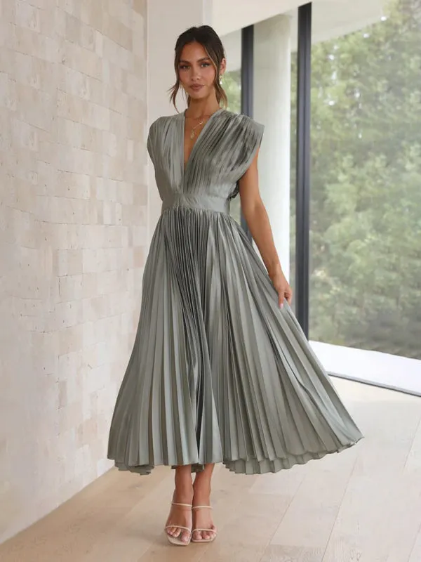 Pleated Midi Dress with Sleeveless V-Neck and Solid Print