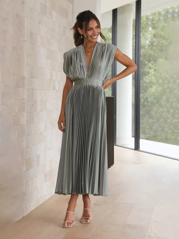 Pleated Midi Dress with Sleeveless V-Neck and Solid Print