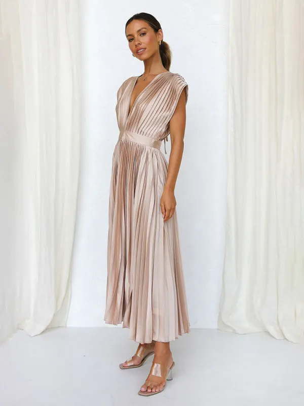 Pleated Midi Dress with Sleeveless V-Neck and Solid Print