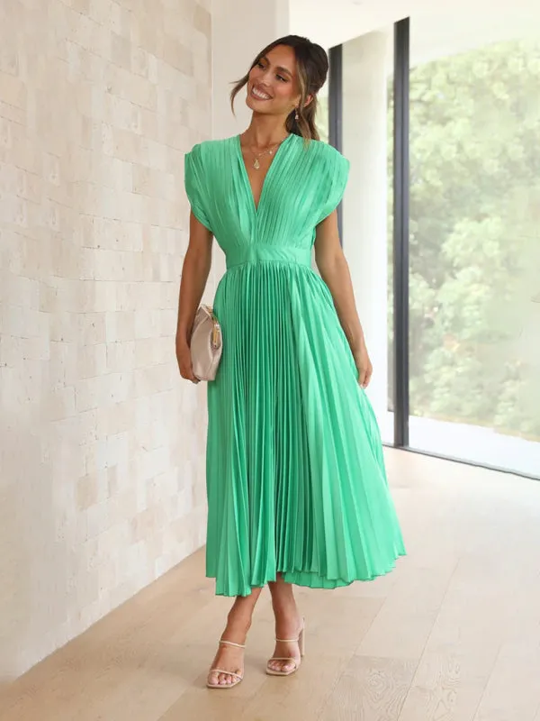 Pleated Midi Dress with Sleeveless V-Neck and Solid Print