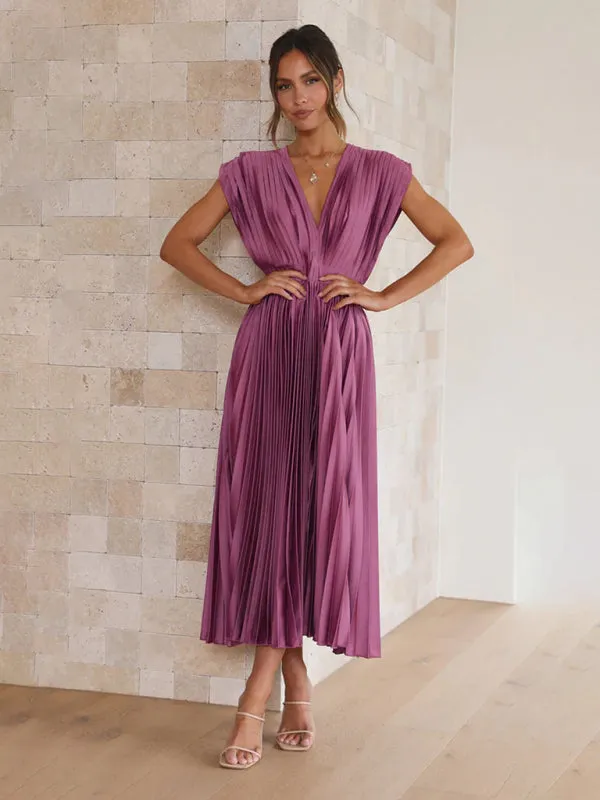 Pleated Midi Dress with Sleeveless V-Neck and Solid Print