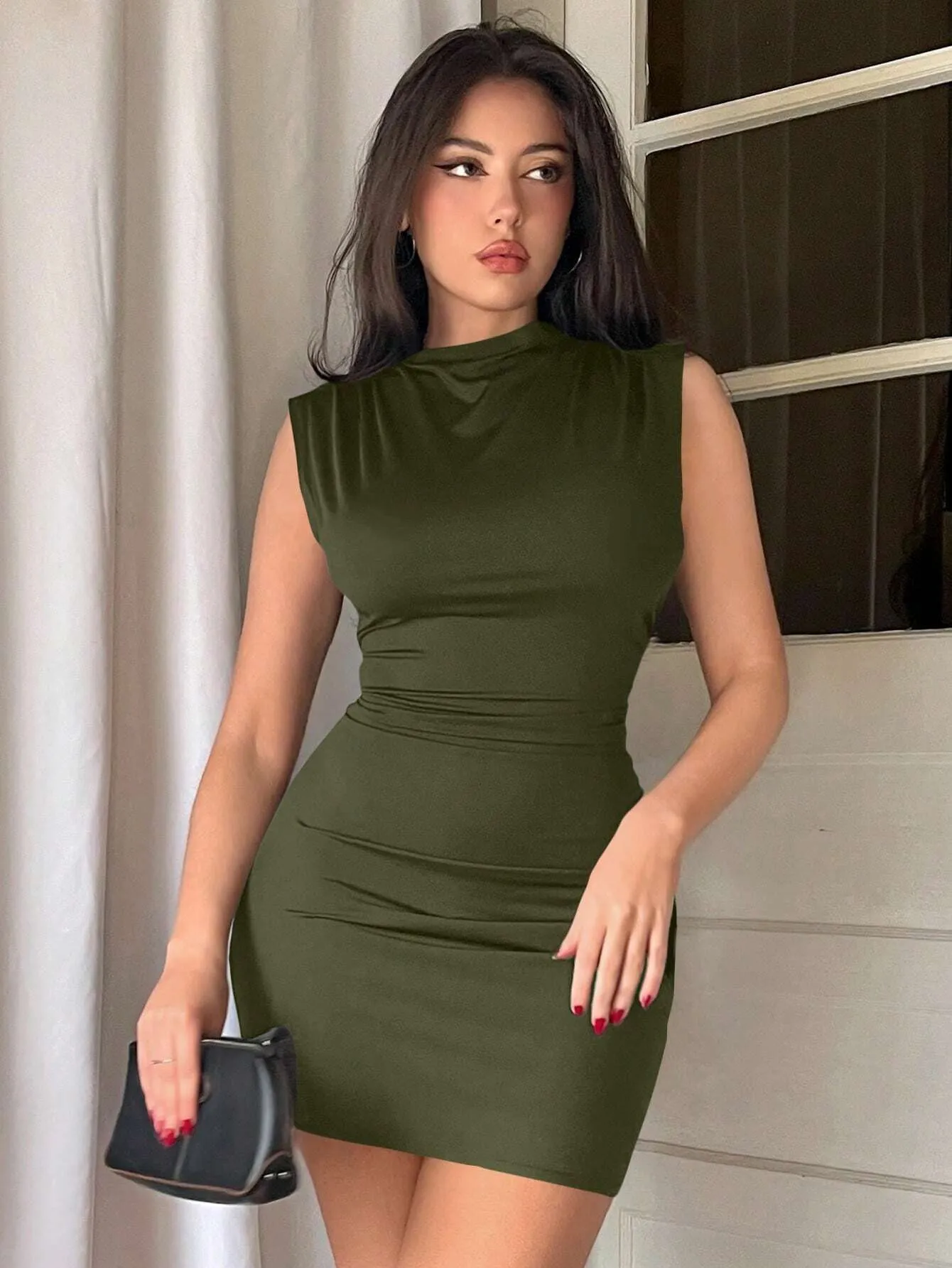 Privé Slim Fit Pleated Dress